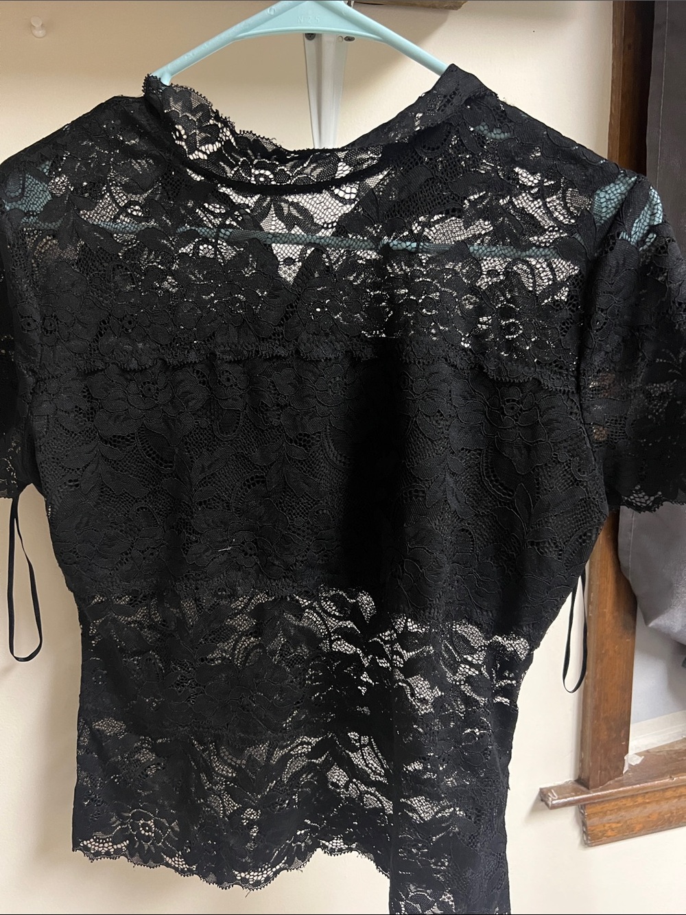 Guess Black Floral Lace short-Sleeve Top
